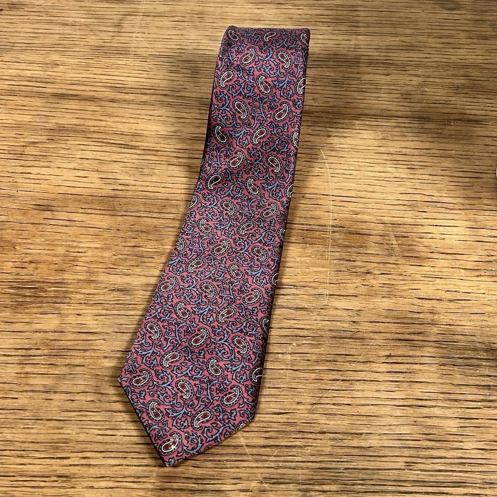 Vintage Christian Dior Men's Silk Paisley Necktie Tie Pink Blue Made in USA